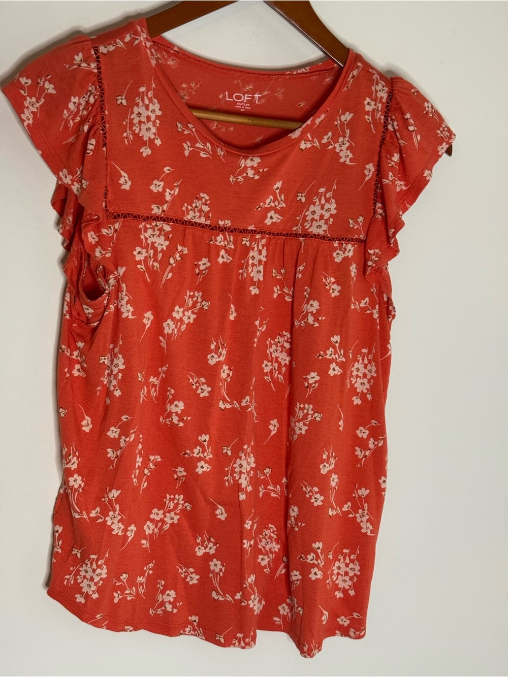 LOFT Coral Floral Ruffle Sleeve Top